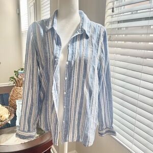 Lucky Brand Blue and White Patterned Top